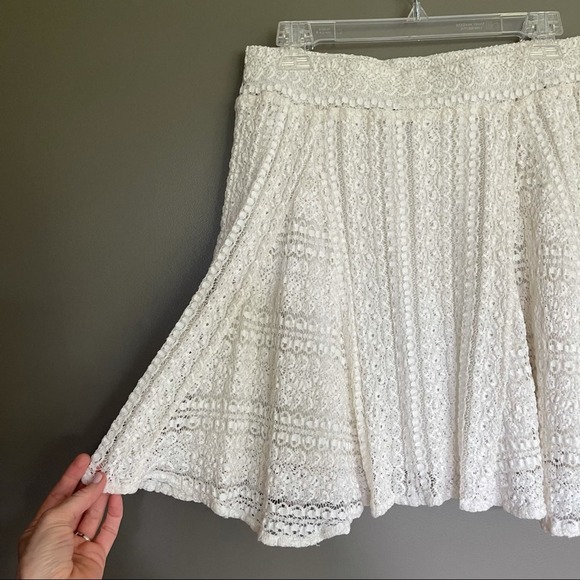 IRO Teejay Crochet Lace Mini Skirt in Ecru Size 8 Cream Off White A-Line Flouncy - Picture 13 of 16